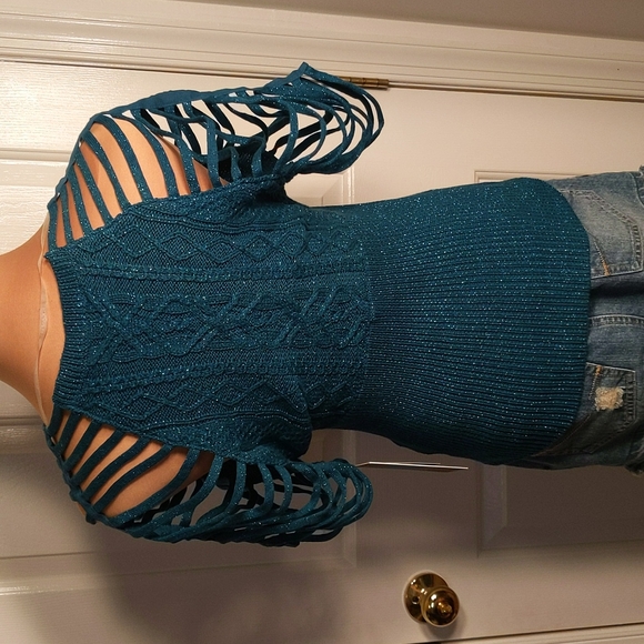 ROCAWEAR  Sweater NWT - Picture 4 of 5